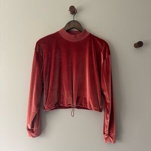 TOPSHOP VELOUR LONG SLEEVE CREWNECK CROP TOP ROSEY BLOOD ORANGE COLOR SIZE 4